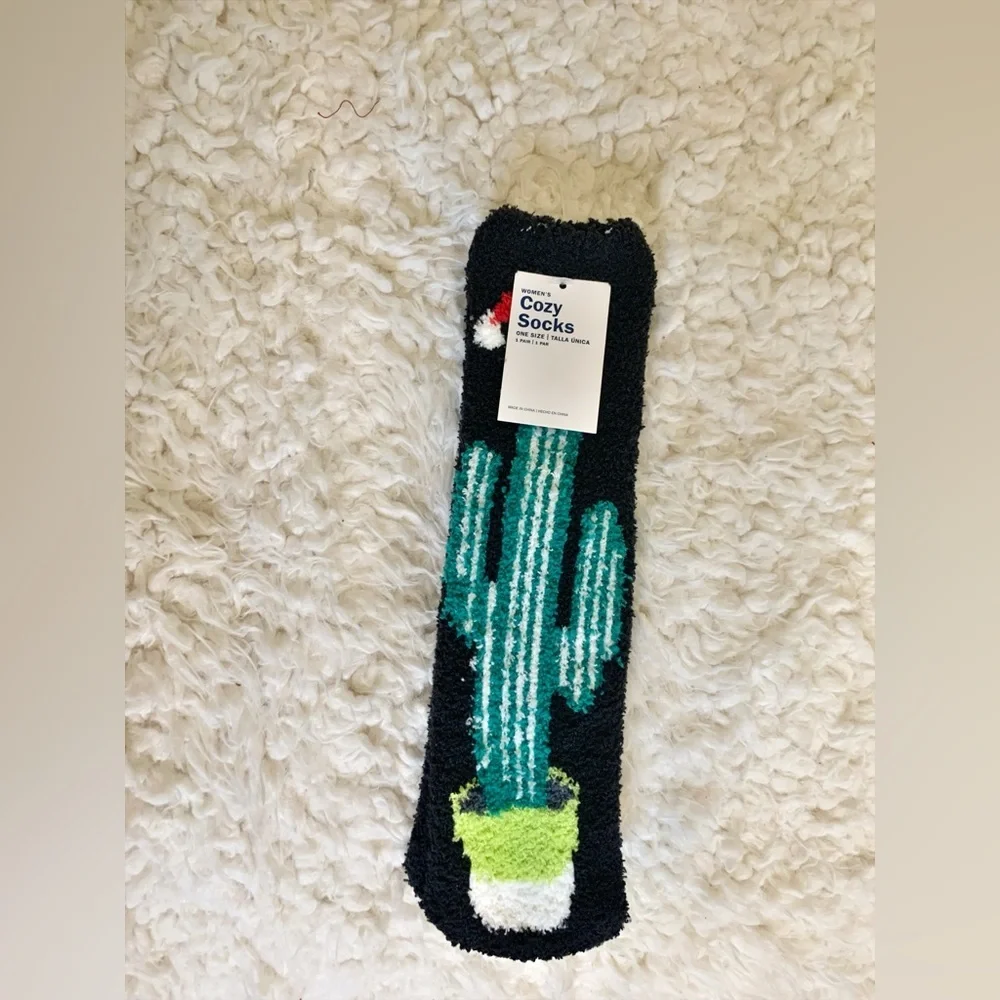 New Women’s Old Navy Black & Green Cactus w Santa Hat Holiday Cozy Socks OS